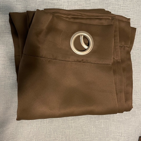 Mainstays chocolate brown blackout curtains. - Picture 2 of 4